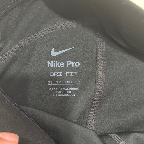 Nike Pro Black Training Shorts - Picture 2 of 3